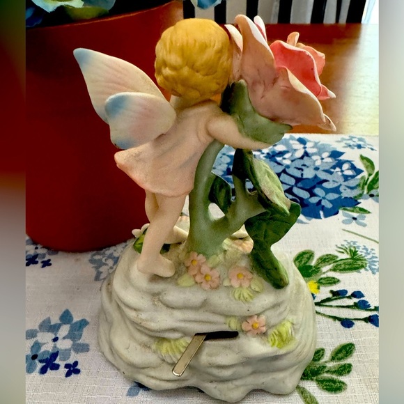 BOGO Vintage Enesco Fairy Figurine with Pink Rose and Green Leaves - Picture 3 of 6